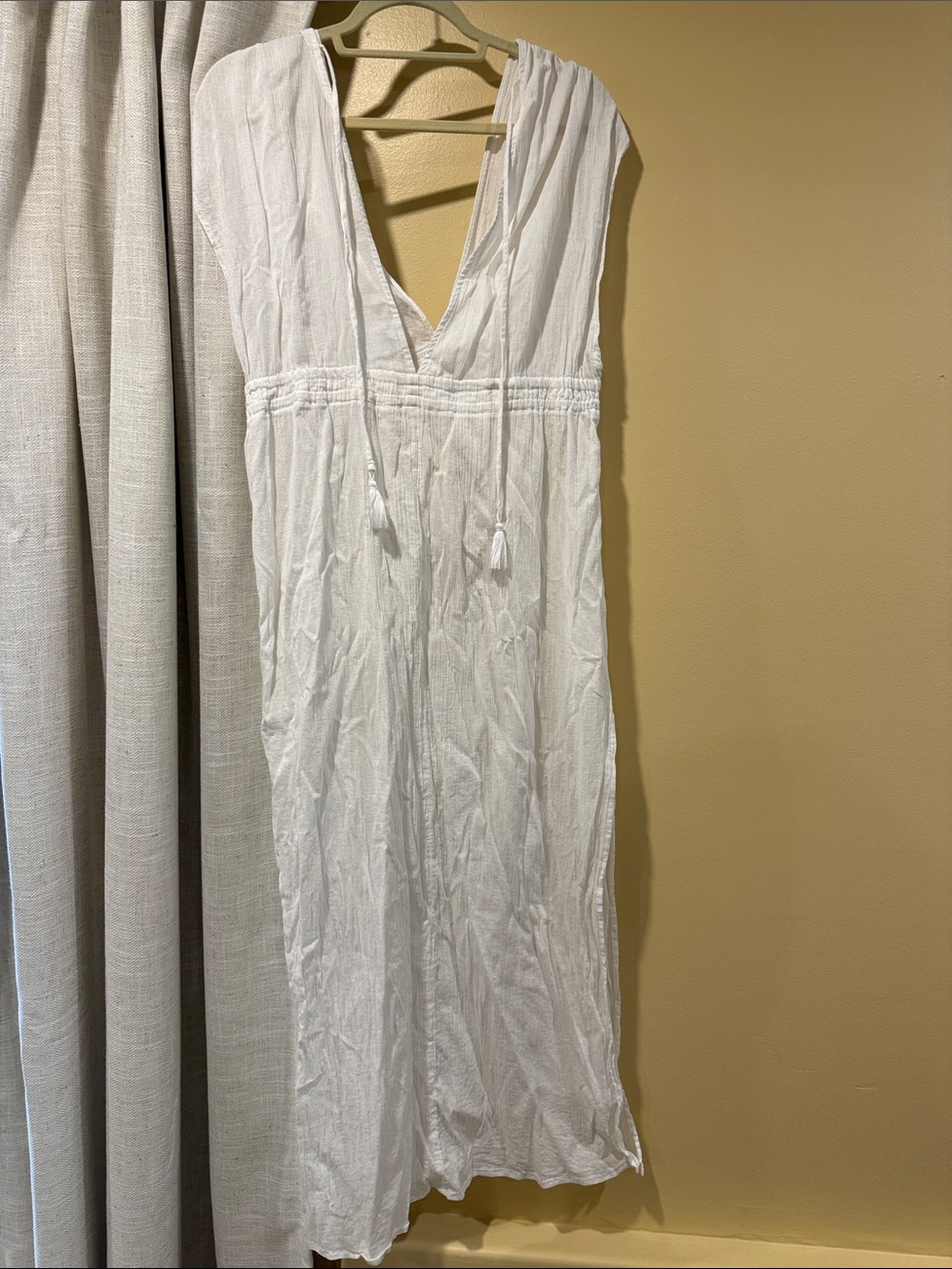Kona Sol White Sleeveless V-Neck Swim Coverup